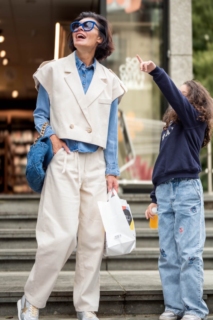 Woman Cream jeans